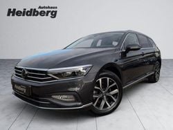Grau Gebraucht 2024 VW Passat Elegance Kombi | 36.770 € (Superpreis)