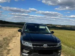 Schwarz Gebraucht 2016 VW Tiguan Comfortline SUV | 16.499 € (Etwas zu teuer)