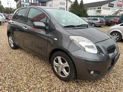 Grey metallic Gebraucht 2011 Toyota Yaris Edition Limousine | 4.600 € (Guter Preis)