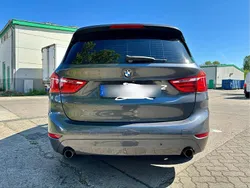 Grau Gebraucht 2017 BMW 220 Van / Kleinbus | 12.500 € (Fairer Preis)