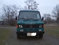 Grün Gebraucht 1995 Mercedes T1 Van | 16.900 €