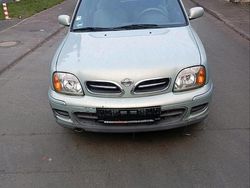 Blau Gebraucht 2002 Nissan Micra Kleinwagen | 1.150 €