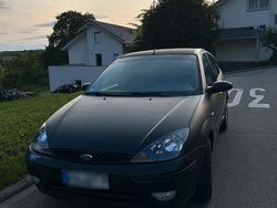 Schwarz Gebraucht 2004 Ford Focus Kleinwagen | 800 € (Guter Preis)