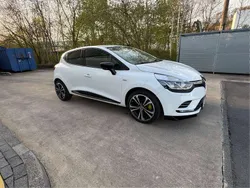 Weiß Gebraucht 2019 Renault Clio IV LIMITED Limousine | 9.100 € (Guter Preis)