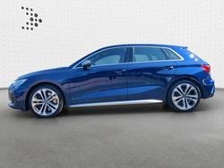 Blau (navarrablau) Gebraucht 2024 Audi S3 Comfort Limousine | 39.999 € (Guter Preis)