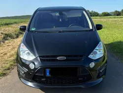 Schwarz Gebraucht 2014 Ford S-MAX S Van / Kleinbus | 18.990 €