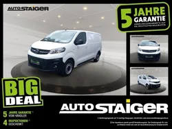 Jade weiss Gebraucht 2021 Opel Vivaro-e Combi Edition Van | 19.990 € (Superpreis)