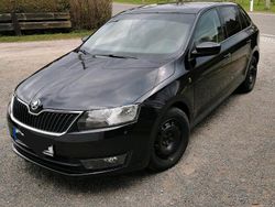 Schwarz Gebraucht 2014 Skoda Rapid Kleinwagen | 5.790 € (Fairer Preis)