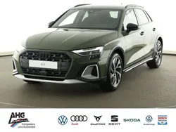 Distriktgrün metallic Neu 2025 Audi A3 Sport Limousine | 44.789 € (Teuer)