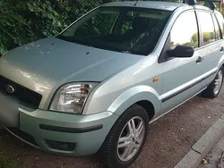 Silber Gebraucht 2004 Ford Fusion Kombi | 1.890 € (Guter Preis)