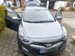 Grau Gebraucht 2013 Hyundai i30 Classic Kombi | 4.900 €