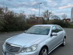 Silber Gebraucht 2009 Mercedes E220 Limousine | 9.900 € (Etwas zu teuer)