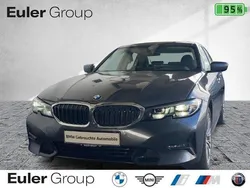 Grau Gebraucht 2020 BMW 330e Sport Line Limousine | 27.999 € (Fairer Preis)