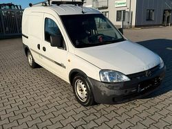 Weiß Gebraucht 2002 Opel Combo Limousine | 2.890 €
