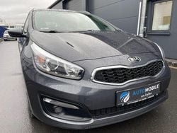 Grau Gebraucht 2016 Kia Ceed Sportswagon Attract Kombi | 8.490 € (Fairer Preis)