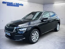 Black magic pearlescent (metallic) Gebraucht 2024 Skoda Kamiq Tour SUV | 25.890 € (Etwas zu teuer)