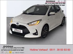 Schneeweiß Gebraucht 2021 Toyota Yaris Hybrid Club Kleinwagen | 18.890 € (Fairer Preis)