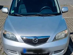 Grau Gebraucht 2005 Mazda 2 Active Limousine | 2.000 € (Fairer Preis)