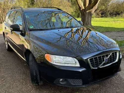 Schwarz Gebraucht 2008 Volvo V70 Summum Kombi | 3.800 € (Teuer)