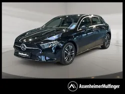 Metalliclack kosmosschwarz Gebraucht 2024 Mercedes A180 Progressive Limousine | 28.880 € (Guter Preis)