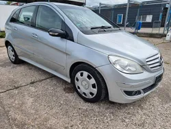 Grau Gebraucht 2007 Mercedes B200 Edition Van / Kleinbus | 2.950 € (Guter Preis)