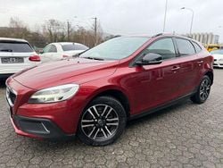 Rot Gebraucht 2018 Volvo V40 CC Plus Kombi | 10.990 € (Superpreis)