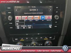 Weiß Gebraucht 2020 VW Golf VII R Limousine | 32.995 € (Teuer)