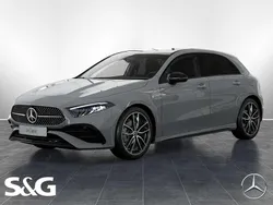 Manufaktur lack manufaktur ... Gebraucht 2025 Mercedes A200 AMG Limousine | 45.290 €
