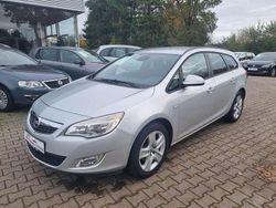 Silber Gebraucht 2011 Opel Astra Edition Kombi | 6.950 € (Fairer Preis)