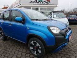 Blau Gebraucht 2023 Fiat Panda Cross Cross Kleinwagen | 15.290 € (Etwas zu teuer)