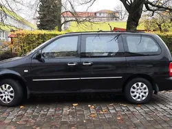 Schwarz Gebraucht 2004 Kia Carnival Van / Kleinbus | 2.500 € (Guter Preis)