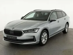 Silber Neu 2025 Skoda Superb Selection Kombi | 46.649 € (Fairer Preis)