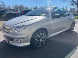 Grau Gebraucht 2007 Peugeot 206 CC Filou Cabrio | 2.699 € (Etwas zu teuer)