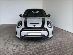 White silver met. Gebraucht 2022 Mini Cooper SE Kleinwagen | 16.949 € (Guter Preis)
