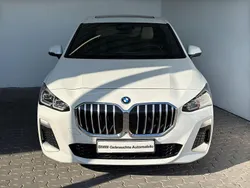 Weiß Gebraucht 2022 BMW 225 Active Tourer M Sport Van / Kleinbus | 32.899 € (Superpreis)