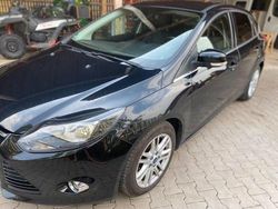 Schwarz Gebraucht 2013 Ford Focus Titanium Limousine | 6.200 € (Fairer Preis)