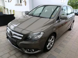 Andere außenfarben Gebraucht 2013 Mercedes B180 Sport Van / Kleinbus | 7.900 € (Guter Preis)