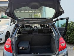 Silber Gebraucht 2006 Renault Clio II Kleinwagen | 1.950 € (Fairer Preis)