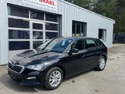 Schwarz Gebraucht 2022 Skoda Scala Ambition Kleinwagen | 18.499 € (Guter Preis)