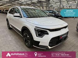 Weiß Gebraucht 2023 Kia e-Niro Inspiration SUV | 26.990 € (Fairer Preis)