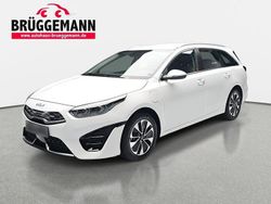 Weiss Gebraucht 2024 Kia Ceed | 27.990 € (Fairer Preis)