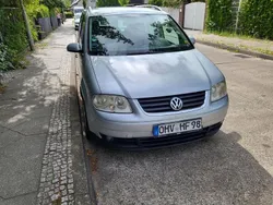 Grau Gebraucht 2004 VW Touran Conceptline Van / Kleinbus | 1.400 € (Guter Preis)