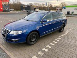 Blau Gebraucht 2006 VW Passat Kombi | 3.500 €
