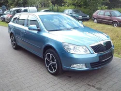 Grau Gebraucht 2011 Skoda Octavia Ambiente Kombi | 6.699 € (Guter Preis)