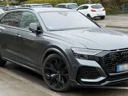 Grau Gebraucht 2024 Audi RS Q8 Ambiente SUV | 129.750 € (Fairer Preis)
