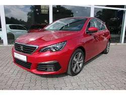 Rot Gebraucht 2018 Peugeot 308 Allure Limousine | 12.990 € (Etwas zu teuer)