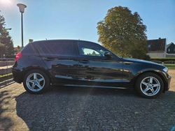 Schwarz Gebraucht 2009 BMW 118 Kleinwagen | 6.500 € (Teuer)