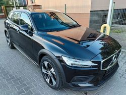 Schwarz Gebraucht 2019 Volvo V60 CC Pro Kombi | 24.500 € (Fairer Preis)