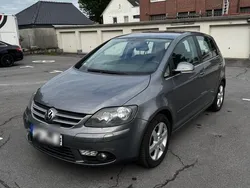 Grau Gebraucht 2006 VW Golf Plus Cross Van / Kleinbus | 4.500 € (Teuer)
