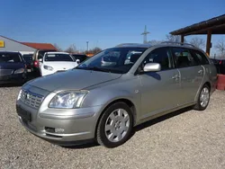 Grau Gebraucht 2004 Toyota Avensis Sol Kombi | 1.750 € (Superpreis)